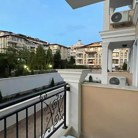 Apartment Balkon Mit Meerblick